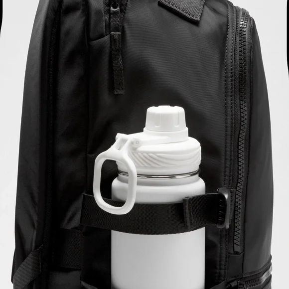 Lululemon New Crew Backpack 22L - Picture 2 of 10